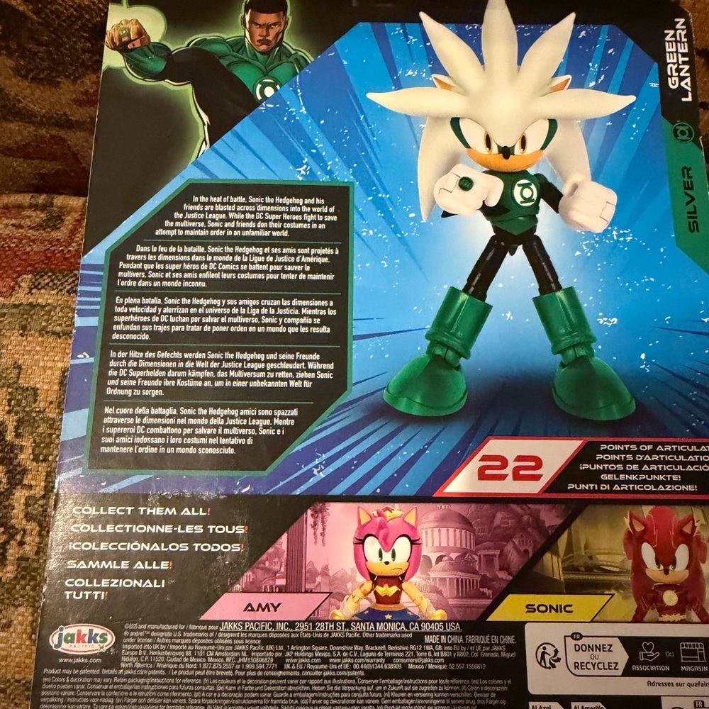 Silver The Hedgehog W/The Green Lantern From DC Comics 5” Figure NIB **See Dets - Picture 4 of 7